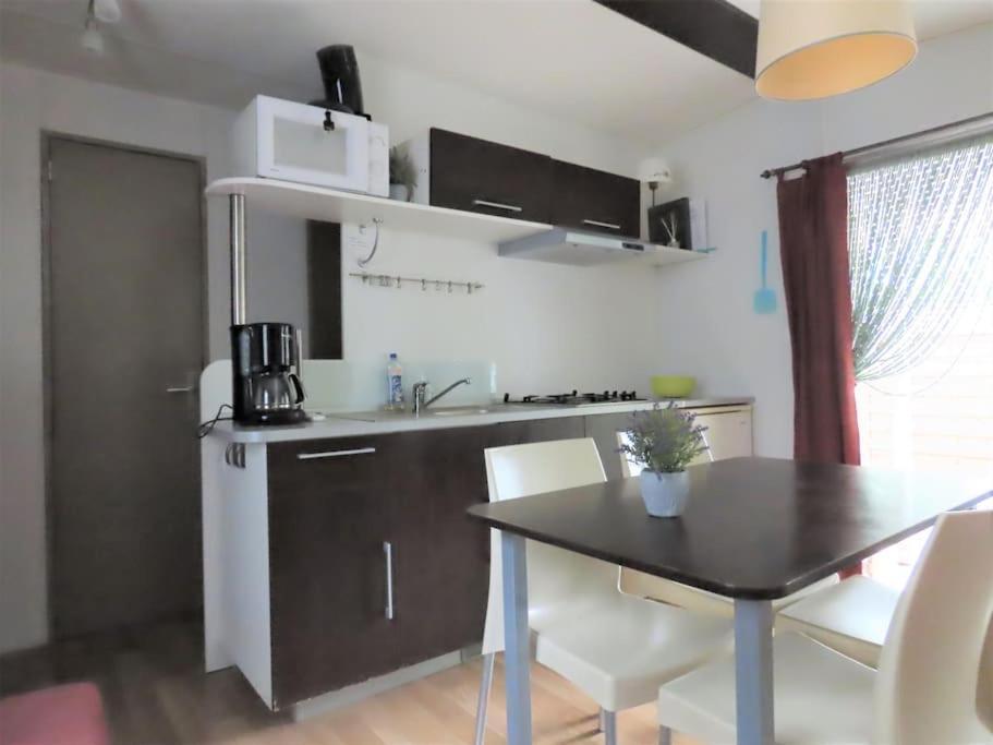 Mobile Home 6-Pers Camping Lei Suves-Cotes D'Azur-Including Airco Roquebrune-sur-Argens Exterior photo